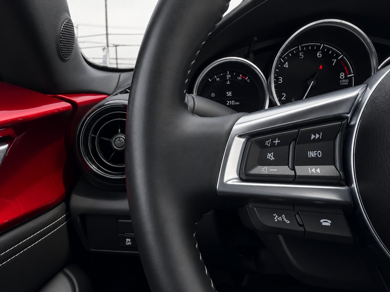 2024 Mazda MX-5 RF Red Châteauguay - photo #11