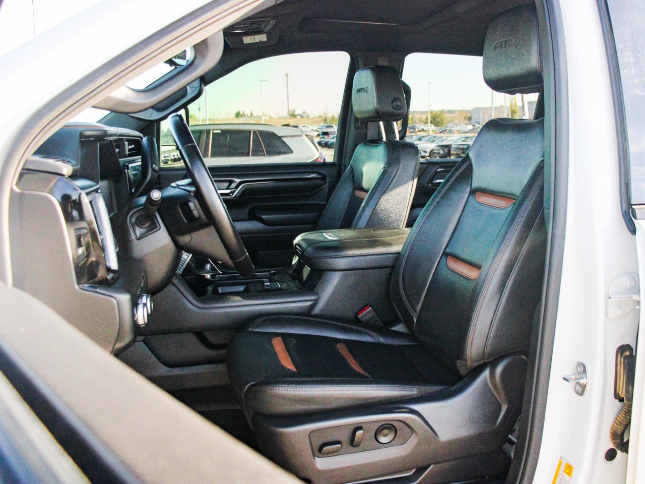 2024 GMC Sierra 3500HD 4WD Crew Cab 159 AT4 White Sherwood Park - photo #31
