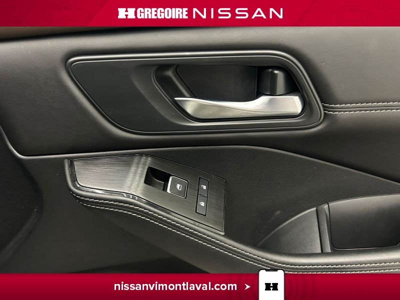 Nissan Rogue 2023 Blanc Laval - photo #12