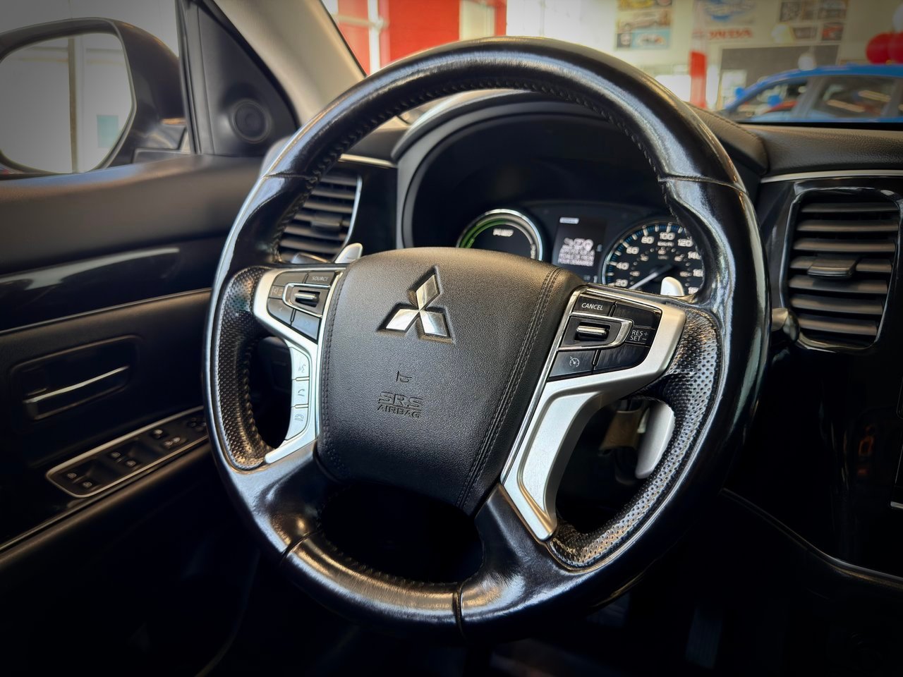 Mitsubishi Outlander PHEV 2020 Noir Notre-Dame-des-Prairies - photo #24