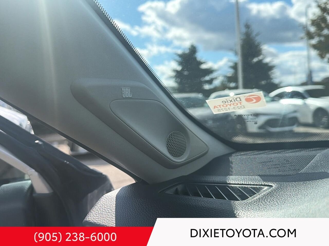 2023 Toyota RAV4 Hybrid Limited AWD / CLEAN CARFAX / HEATED AND VENTILATED SEATS / MOONROOF / ALLOY WHEELS / CARPLAY AND ANDROID AUTO Silver Mississauga - photo #11