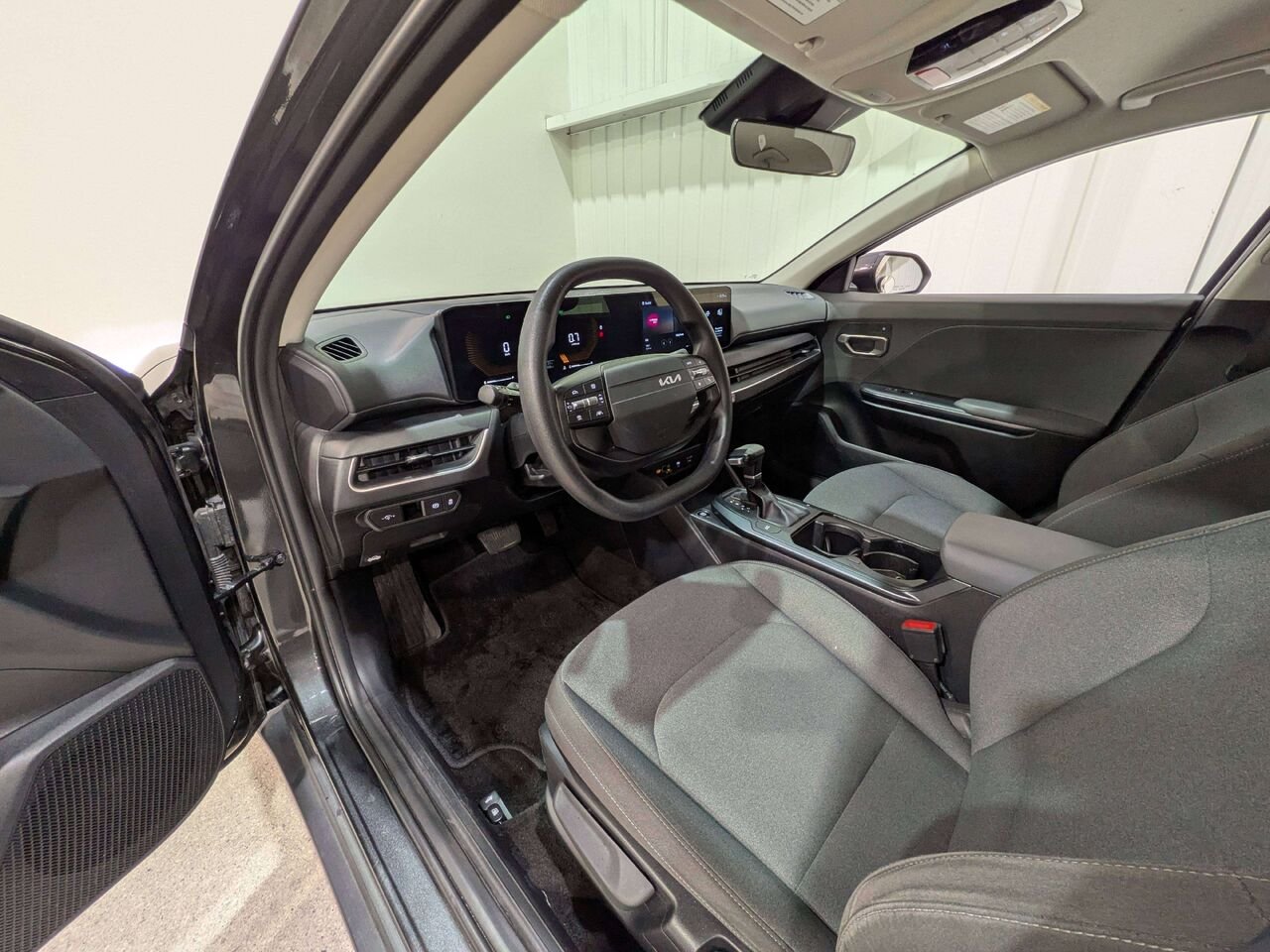 2025 Kia K4 LX FWD Grey Val-David - photo #9