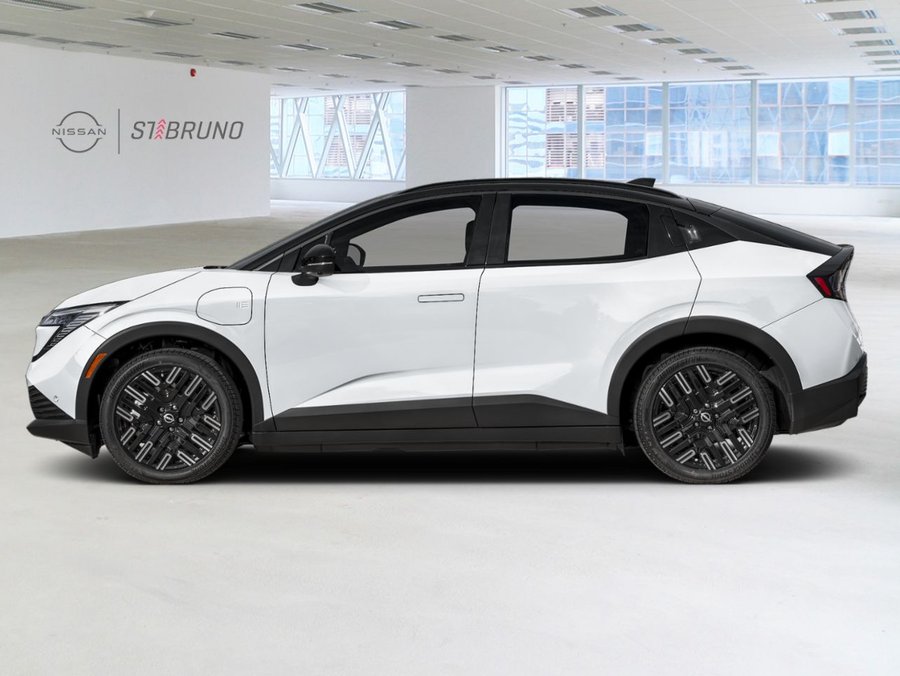 2026 Nissan LEAF 2026 Everest White Pearl Tricoat/Black