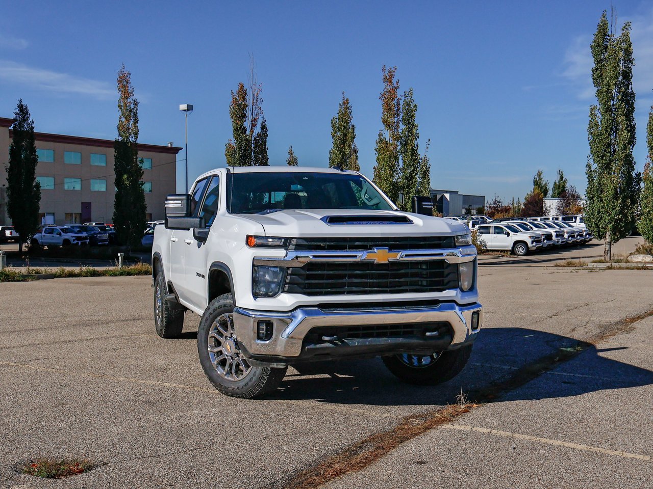 2024 Chevrolet Silverado 3500HD 4WD Crew Cab 159 LT White Sherwood Park - photo #1