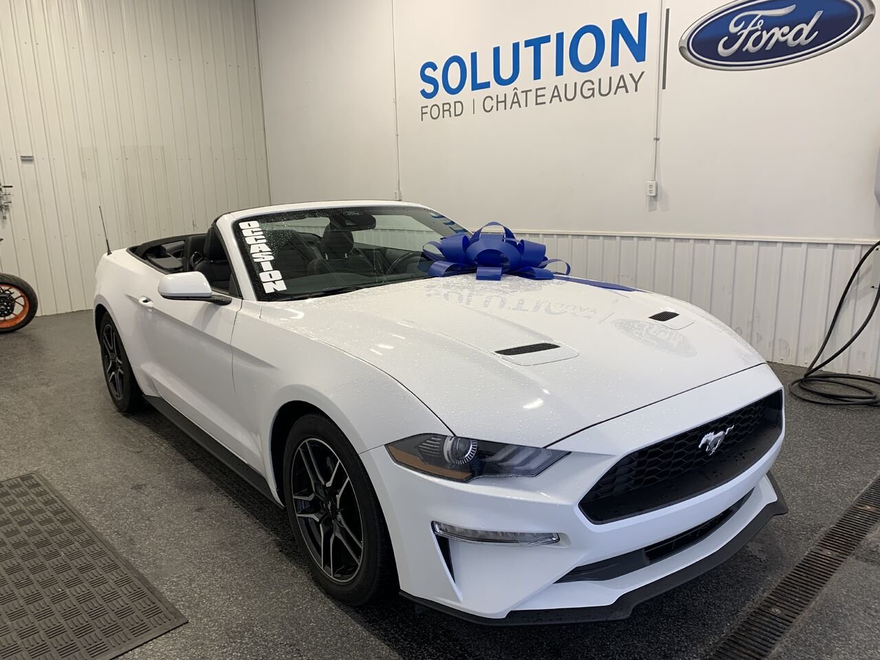 2022 Ford Mustang White Châteauguay - photo #4