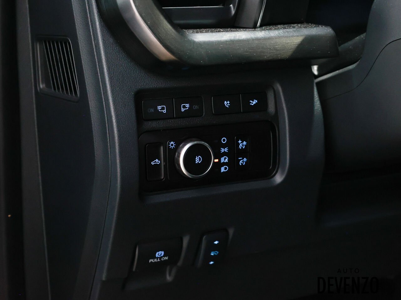 Ford Super Duty F-350 2023 Noir Saint-Eustache - photo #12