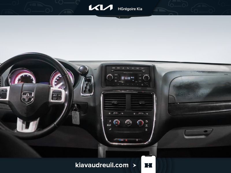 2017 Dodge GR Caravan Blue Laval - photo #17