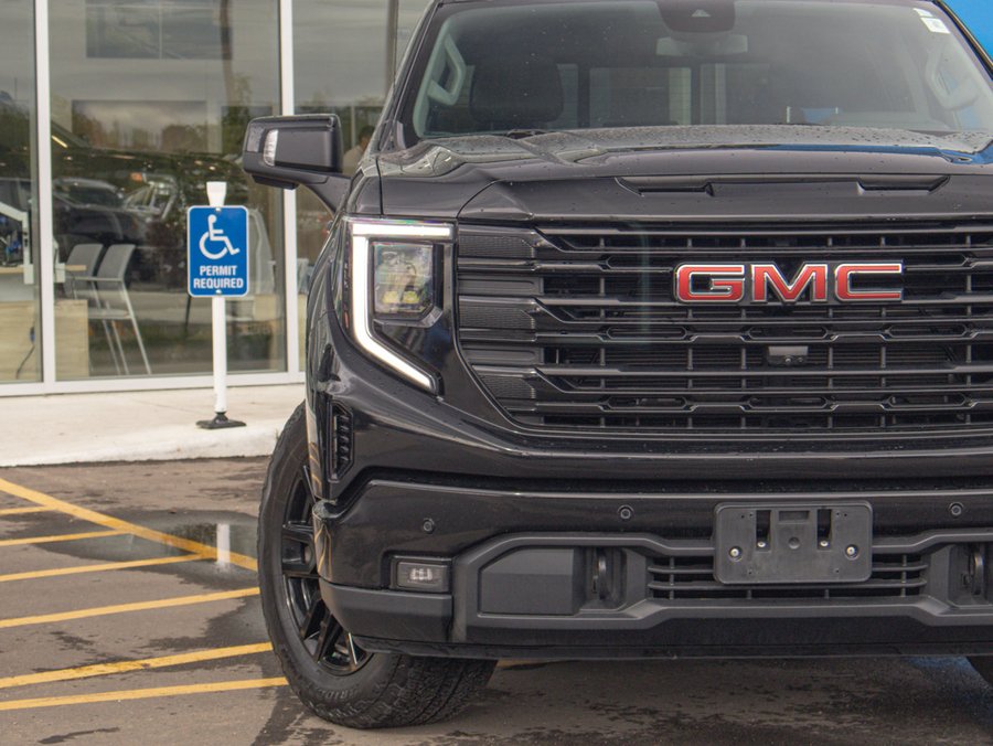 2024 GMC Sierra 1500 Elevation Premium 3.0L Duramax X31 | Power Sunroof Black