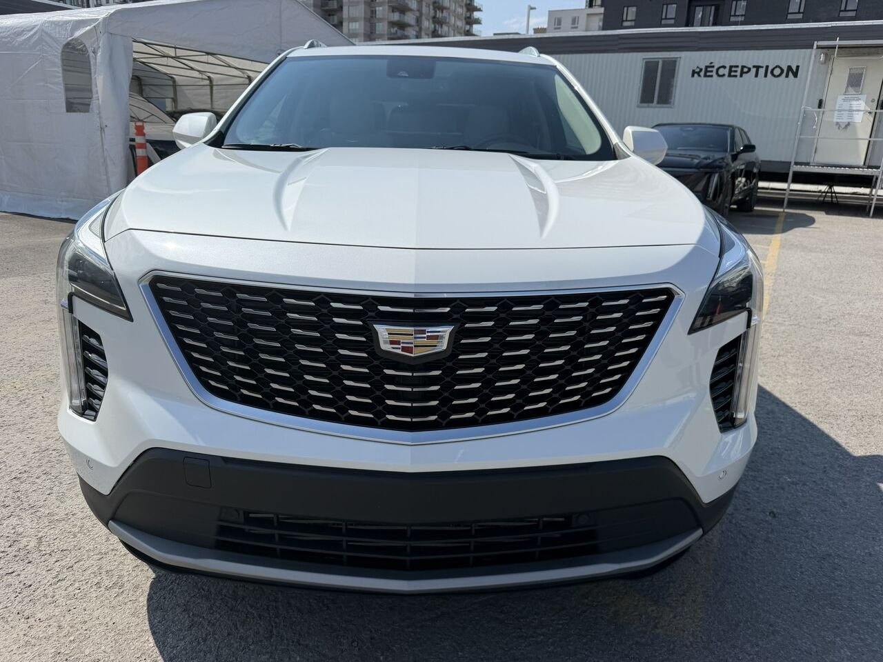 Cadillac XT4 PREMIUM LUXURY AWD 2020 Blanc Laval - photo #5