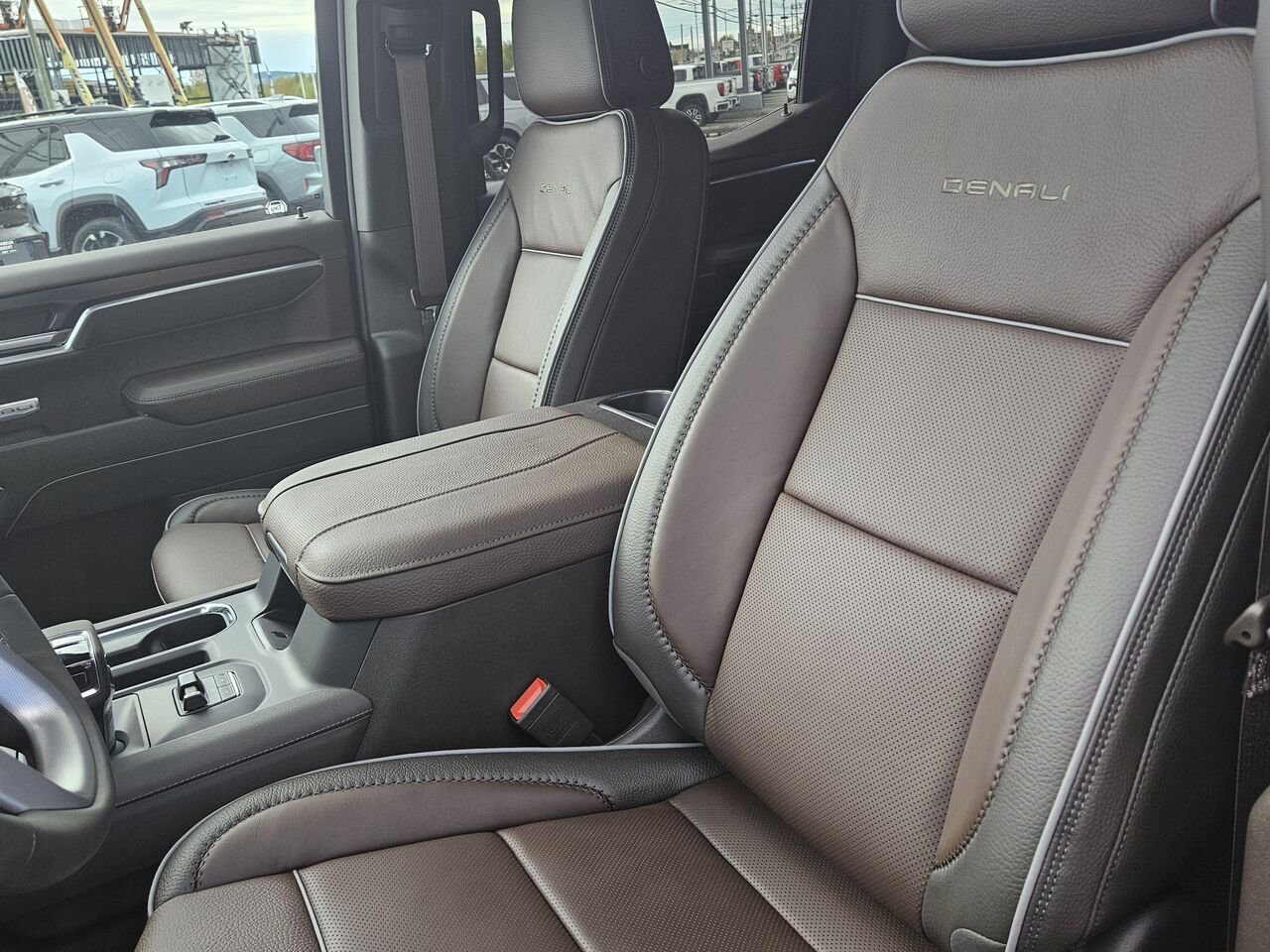 2026 GMC Sierra 1500 Denali cabine multiplace 4RM 147 po Sterling Metallic Thetford Mines - photo #17