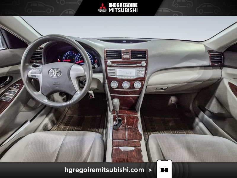 2010 Toyota Camry Green Blainville - photo #22