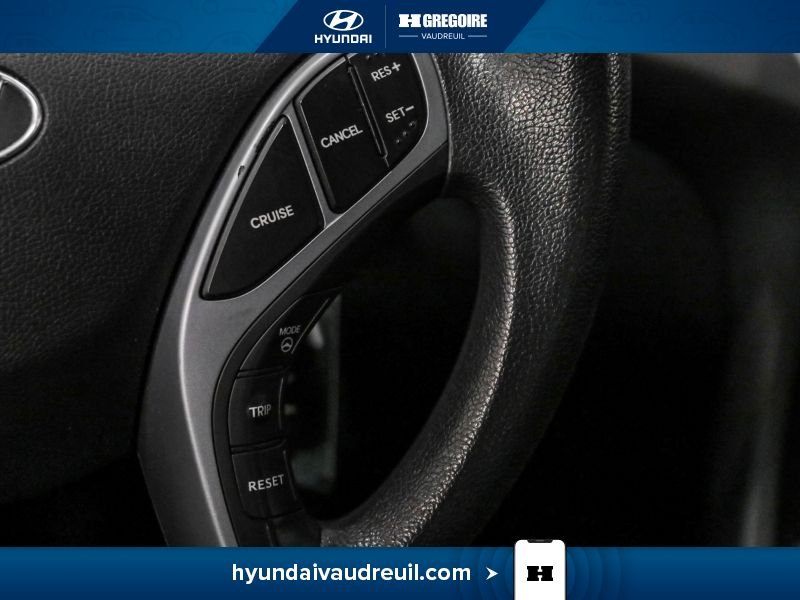 2016 Hyundai Elantra White Laval - photo #21