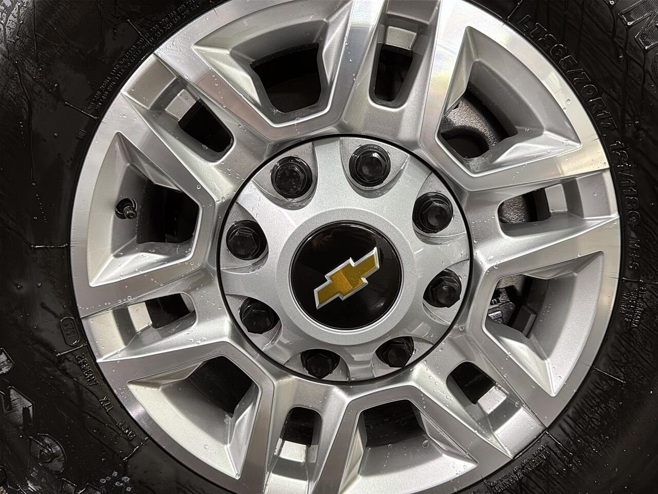 Chevrolet Silverado 2500HD WT cabine multiplace 4RM 172 po 2026 BLANC SOMMET Saint-Hyacinthe - photo #5