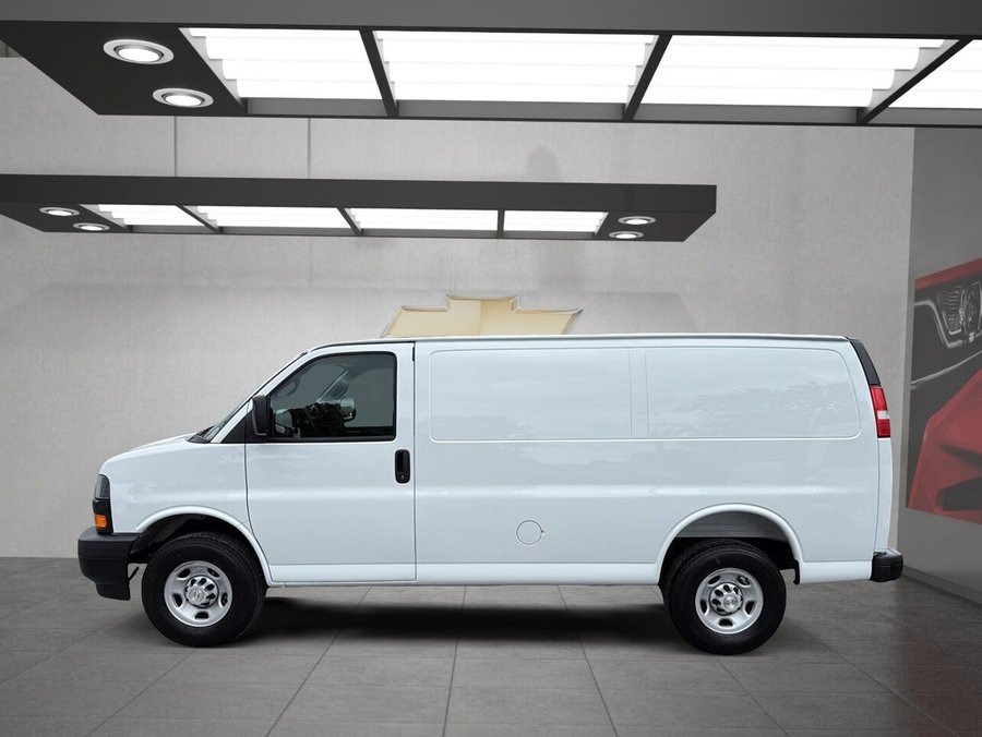 Chevrolet Fourgonnette Express utilitaire Traction arrière 2500 135 po 2026 BLANC SOMMET