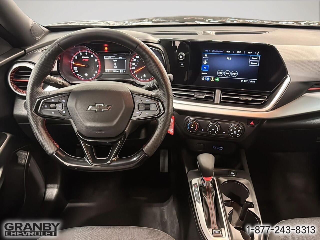 Chevrolet Trax 1RS 4 portes | G3886 2025 Noir Granby - photo #12