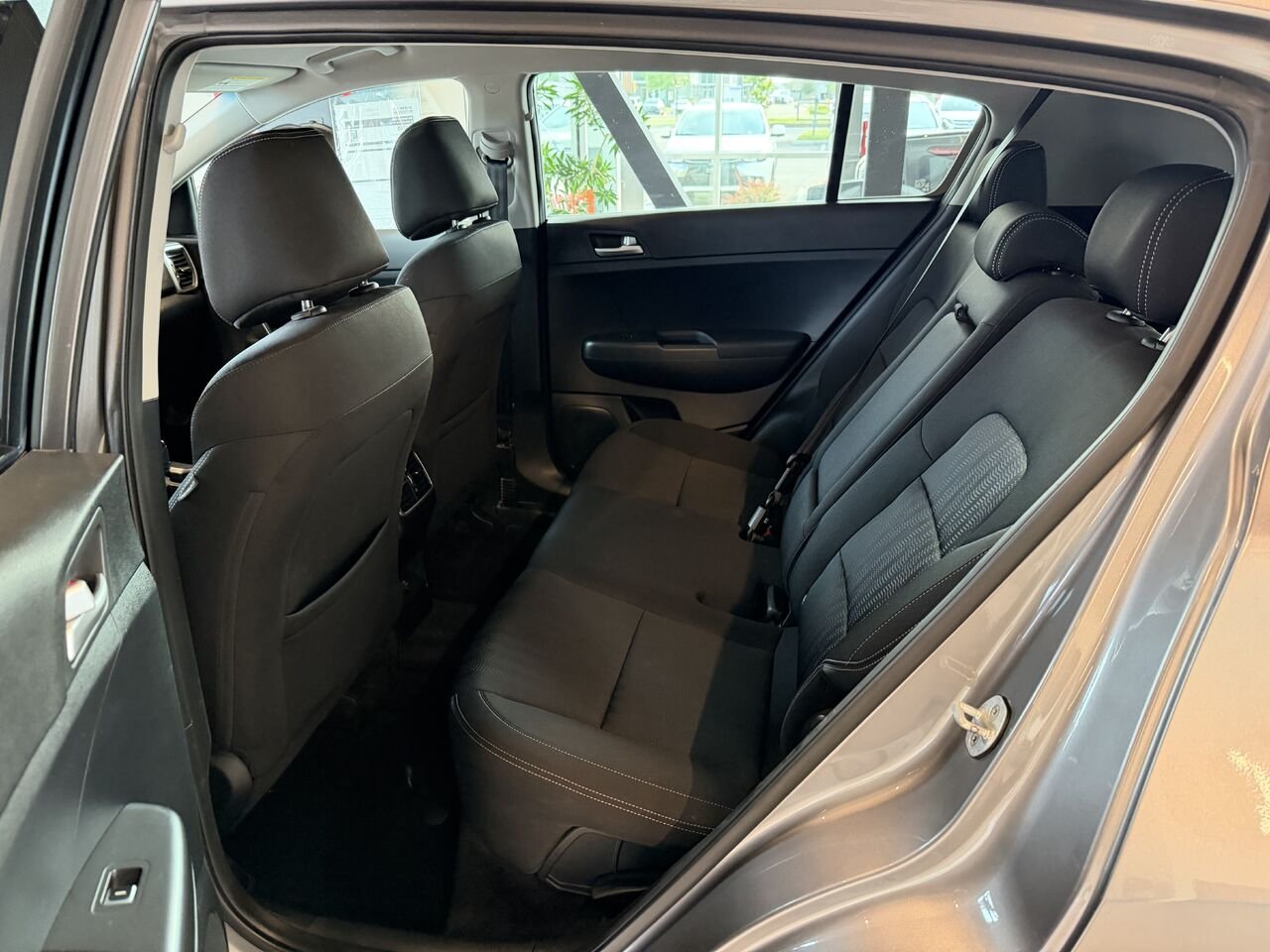 2018 Kia Sportage Silver Saint-Eustache - photo #6