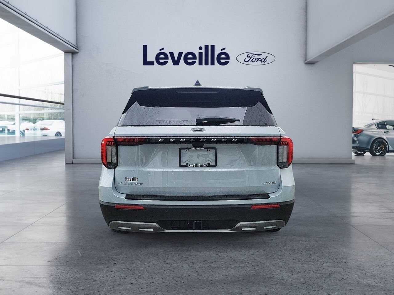2026 Ford Explorer Oxford White Saint-Jérôme - photo #2