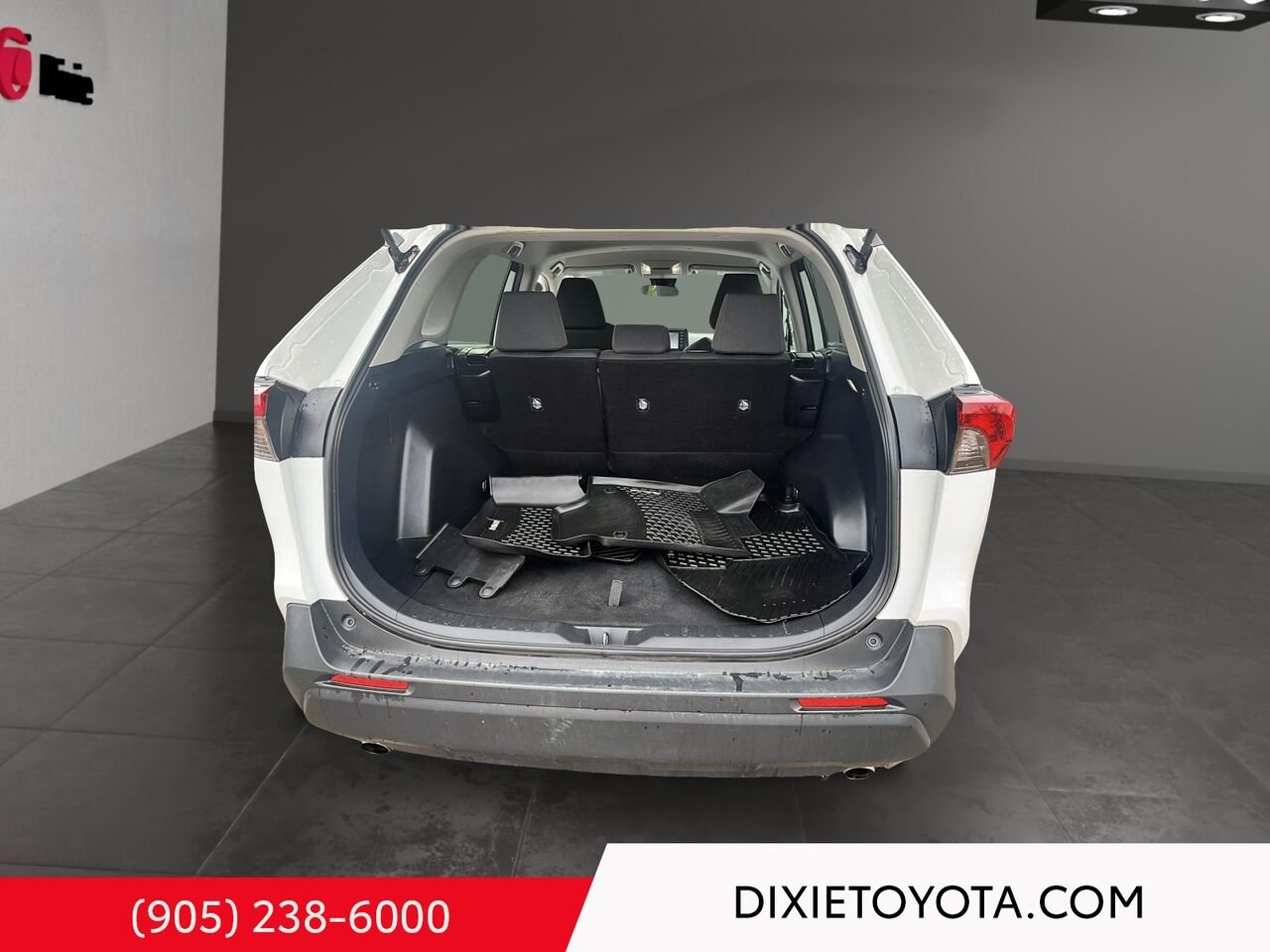 2022 Toyota RAV4 LE AWD / CLEAN CARFAX / HEATED SEATS / TOYOTA SAFETY SENSE / CARPLAY AND ANDROID AUTO White Mississauga - photo #22