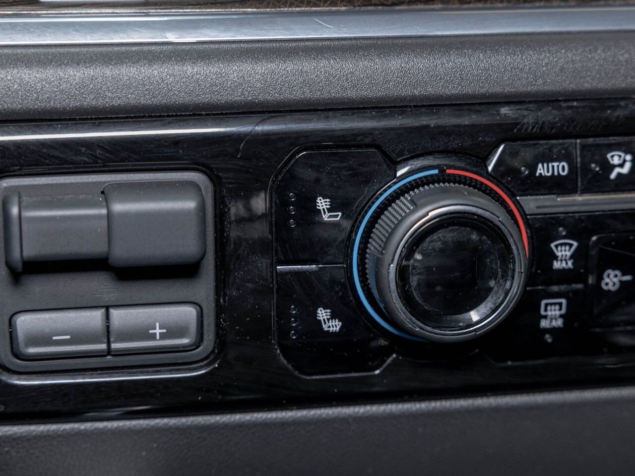 2024 Chevrolet Silverado 1500 RST TRUE NORTH NHT CREW 4X4 V8 *NAV BOSE BEDLINER Black Saint-Jérôme - photo #11