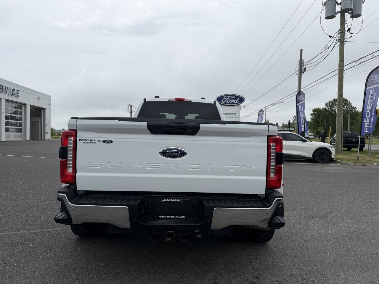 Ford F350 SUPER DUTY 2023 Blanc Montmagny - photo #3