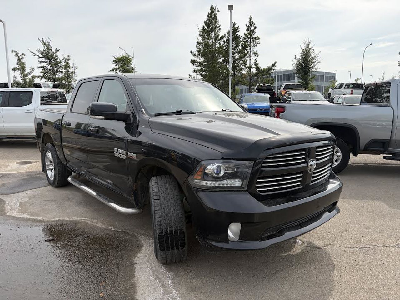 2017 Ram 1500 4WD Crew Cab 140.5 Sport Black Sherwood Park - photo #5