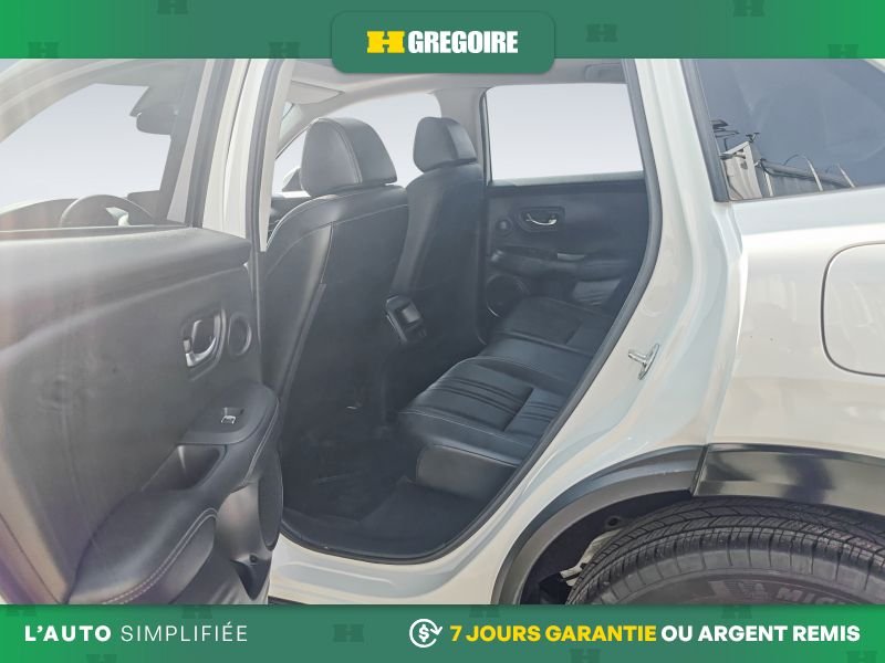 2024 Honda HR-V White Blainville - photo #21