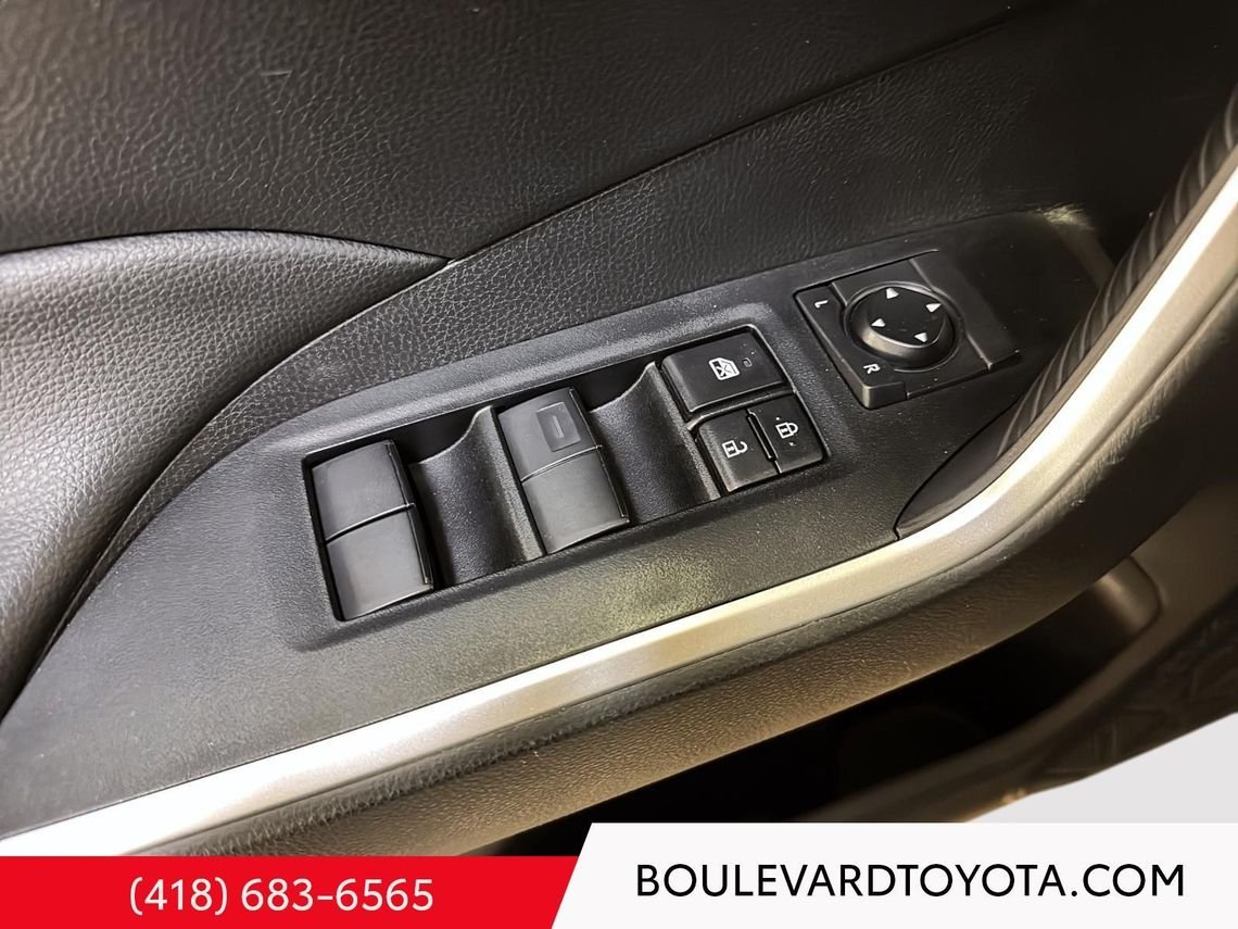 2024 Toyota RAV4 99357B-118 | LE, AWD Midnight Black Metallic Québec - photo #17