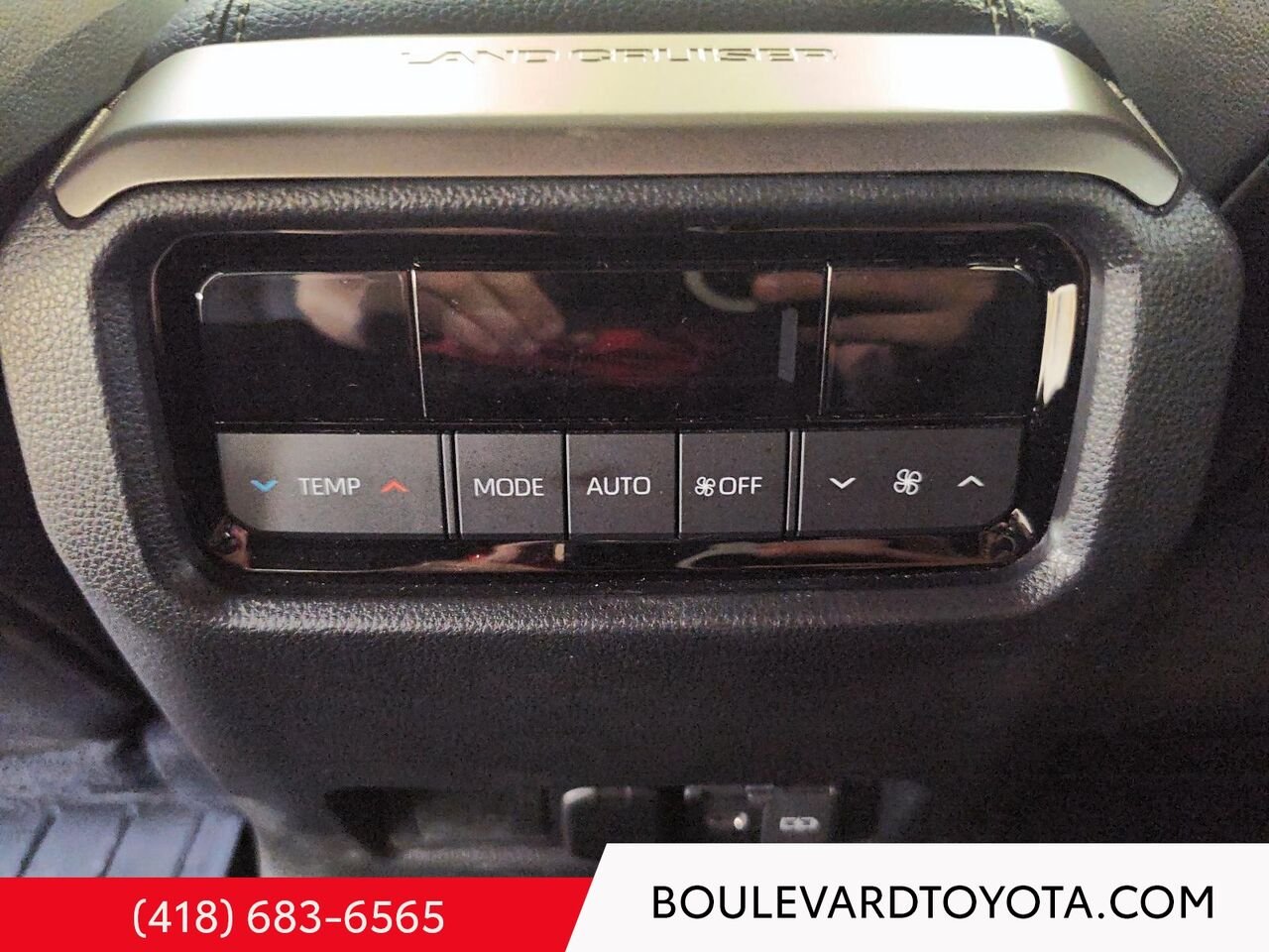 Toyota LAND CRUISER 100345A-85 | PREMIUM, 4X4 2025 Brun Québec - photo #24