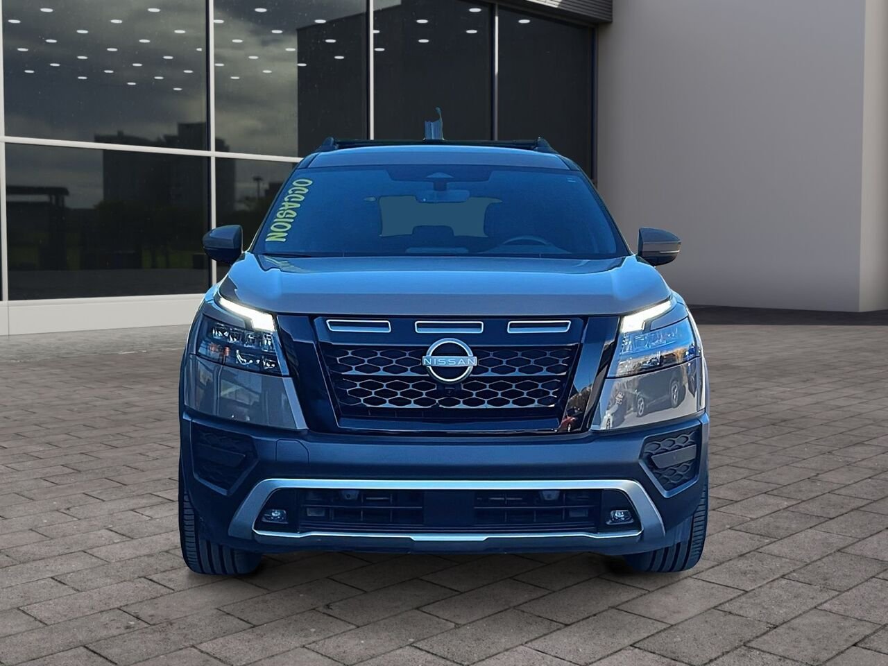2024 Nissan Pathfinder ROCK CREEK Beige Québec - photo #1