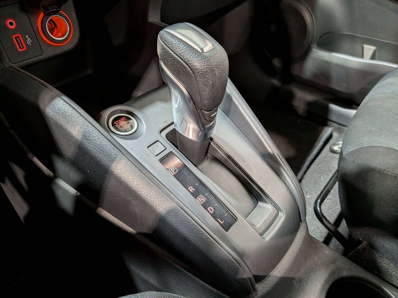 2024 Nissan Kicks S FWD Black Val-David - photo #26
