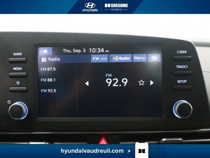 2025 Hyundai Elantra Black Laval - photo #25