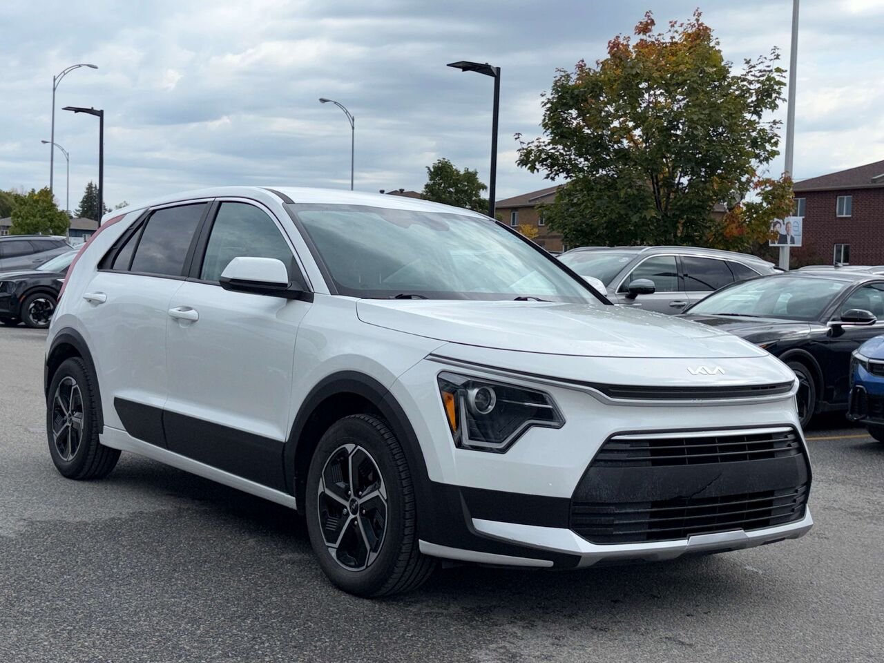 Kia Niro 2023 Blanc Gatineau - photo #7