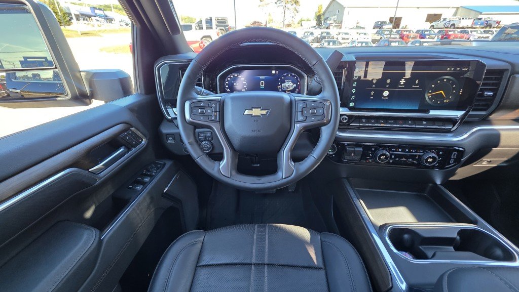 CHEVROLET Silverado 3500HD K3500 SILVERADO CREW CAB HIGH COUNTRY L/BOX DURAMAX DRW (3LZ) 2026 Noir Mont-Laurier - photo #12