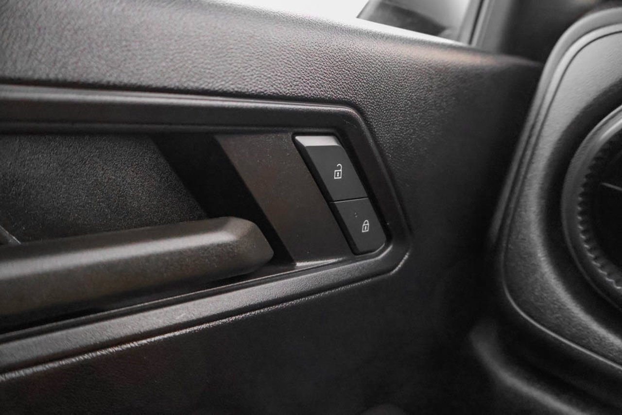 2024 Chevrolet Colorado 4WD Crew Cab WT White Sherwood Park - photo #16