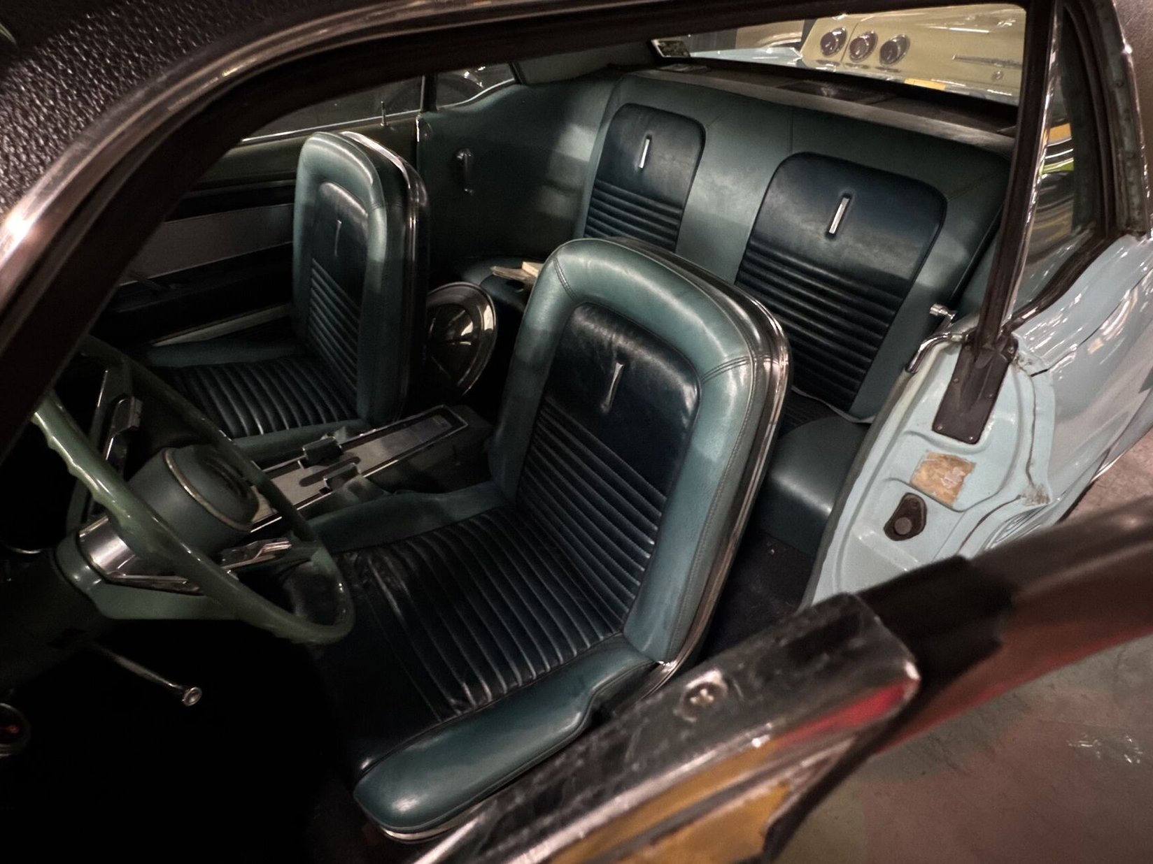 Ford Mustang 1967 Bleu Montréal - photo #15