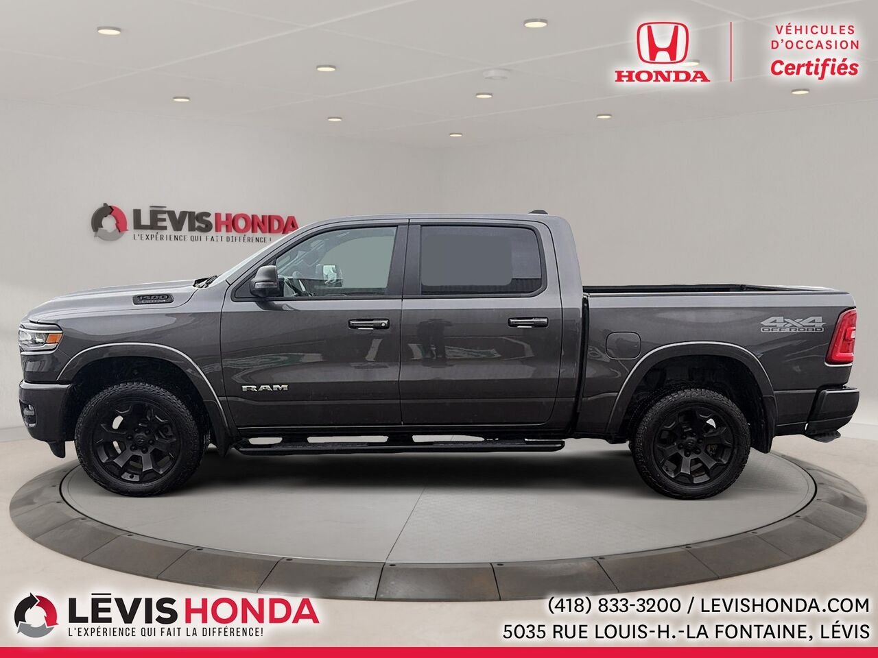 2025 Ram 1500 Big Horn Big Horn cabine d'équipe 4x4 caisse de 5 pi 7 po Grey Lévis - photo #13