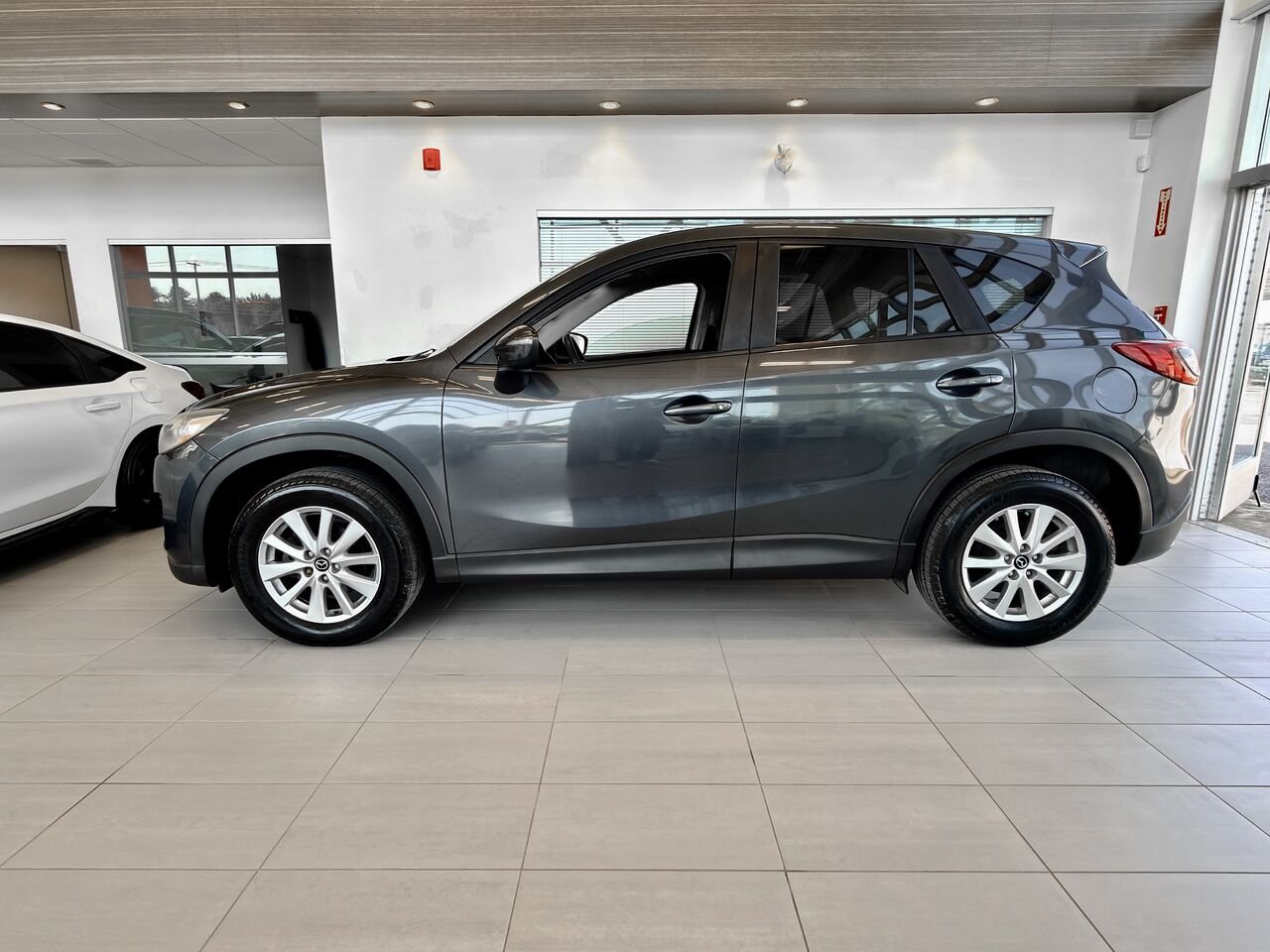 2016 Mazda CX-5 Notre-Dame-des-Prairies - photo #5
