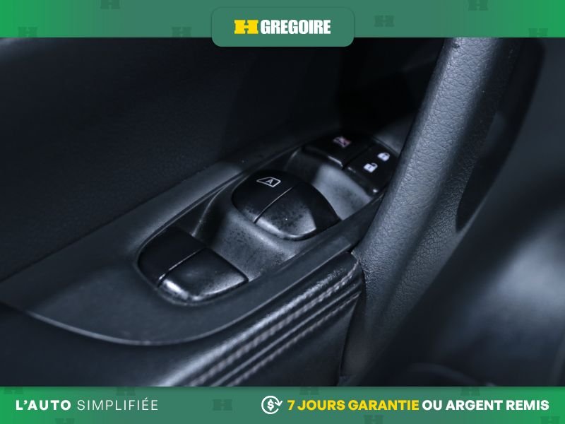 2020 Nissan Rogue White Saint-Eustache - photo #13