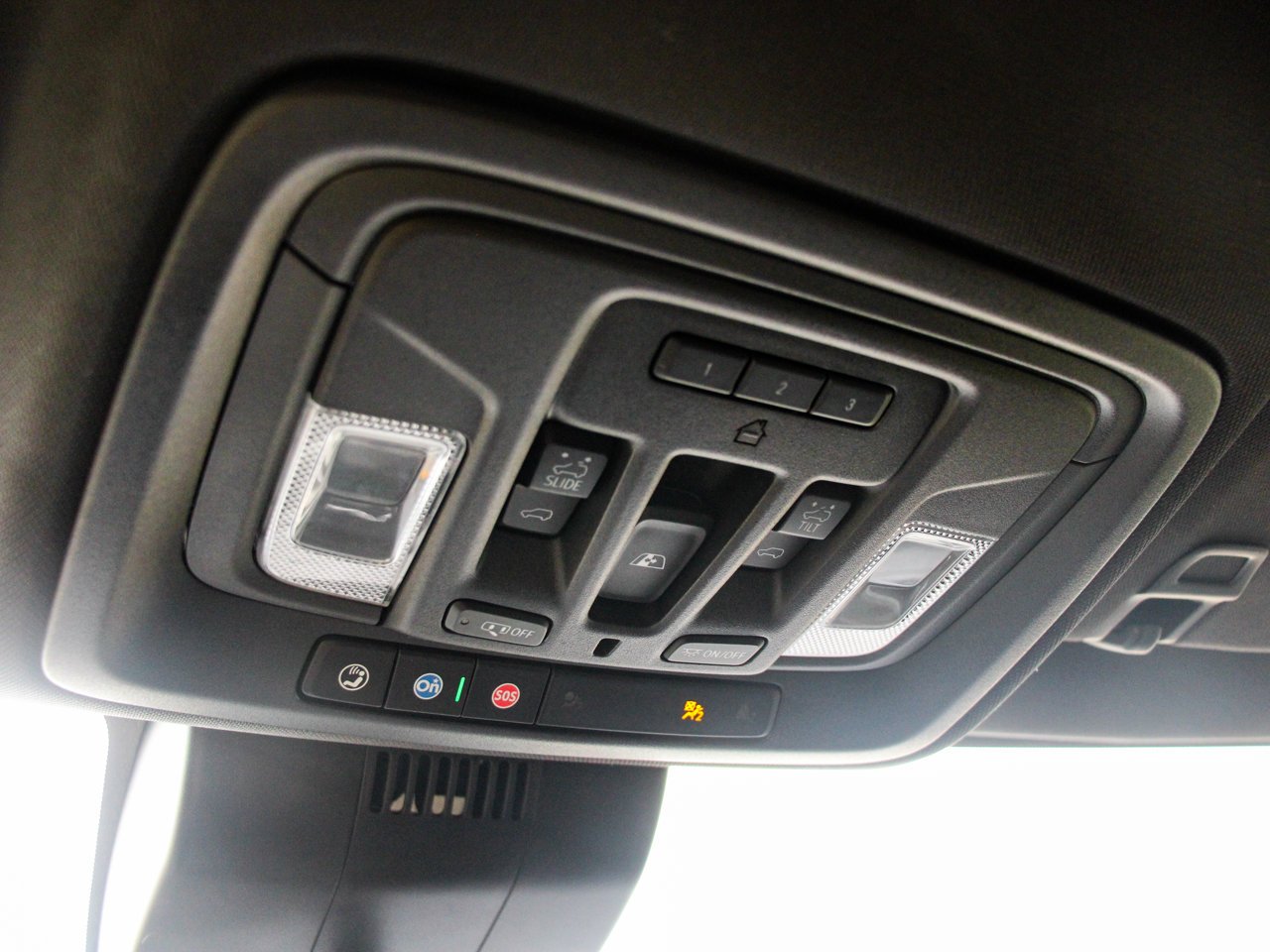 2022 Chevrolet Silverado 1500 4WD Crew Cab 147 High Country Blue Sherwood Park - photo #28