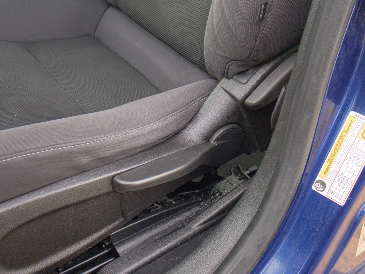 2012 Chevrolet Cruze 4dr Sdn LT Turbo w/1SA Blue Sherwood Park - photo #17