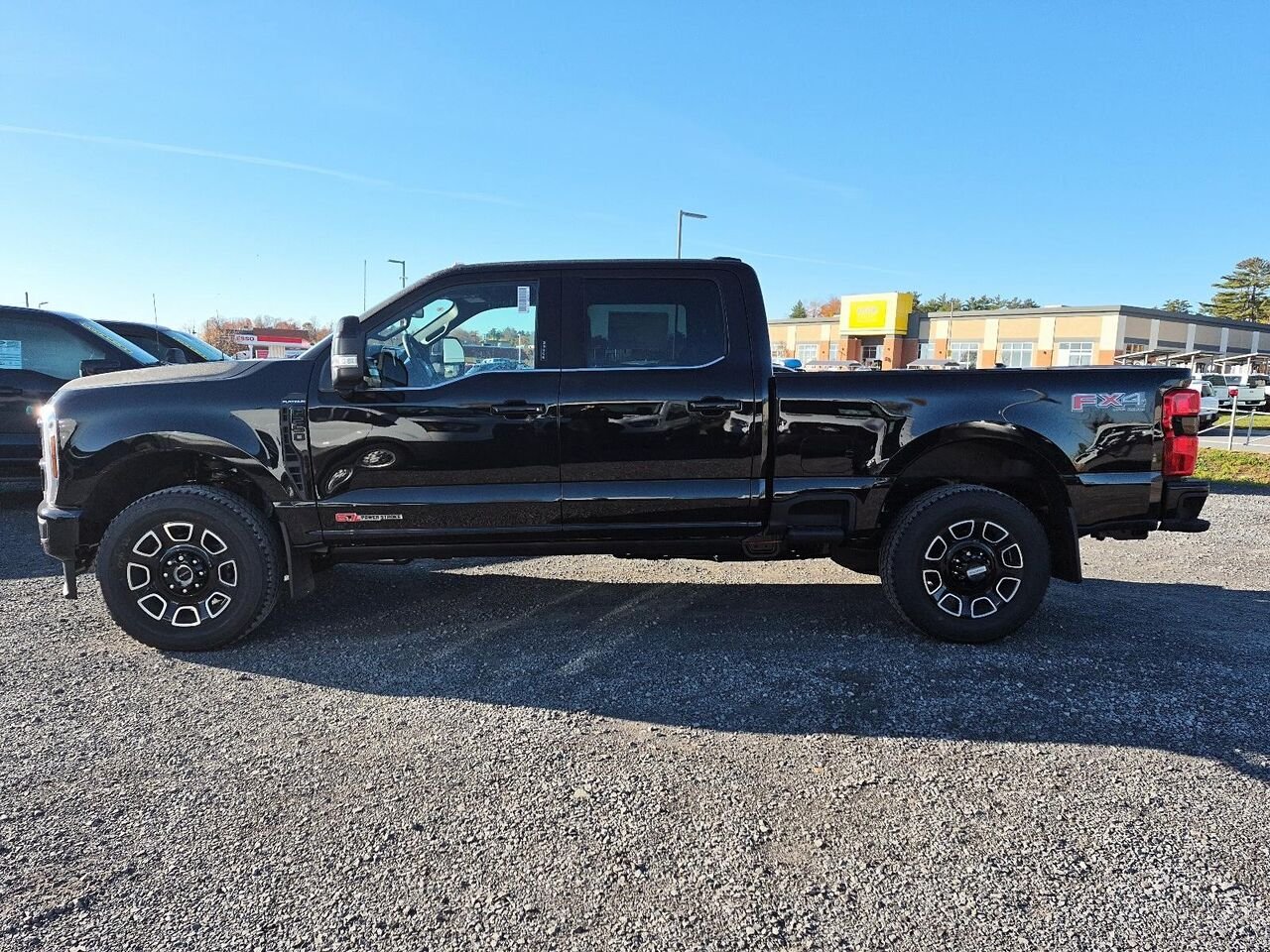 Ford Super Duty F-250 SRW 27048 | PLATINE 2027 Noir agate métallisé Saint-Jérôme - photo #2