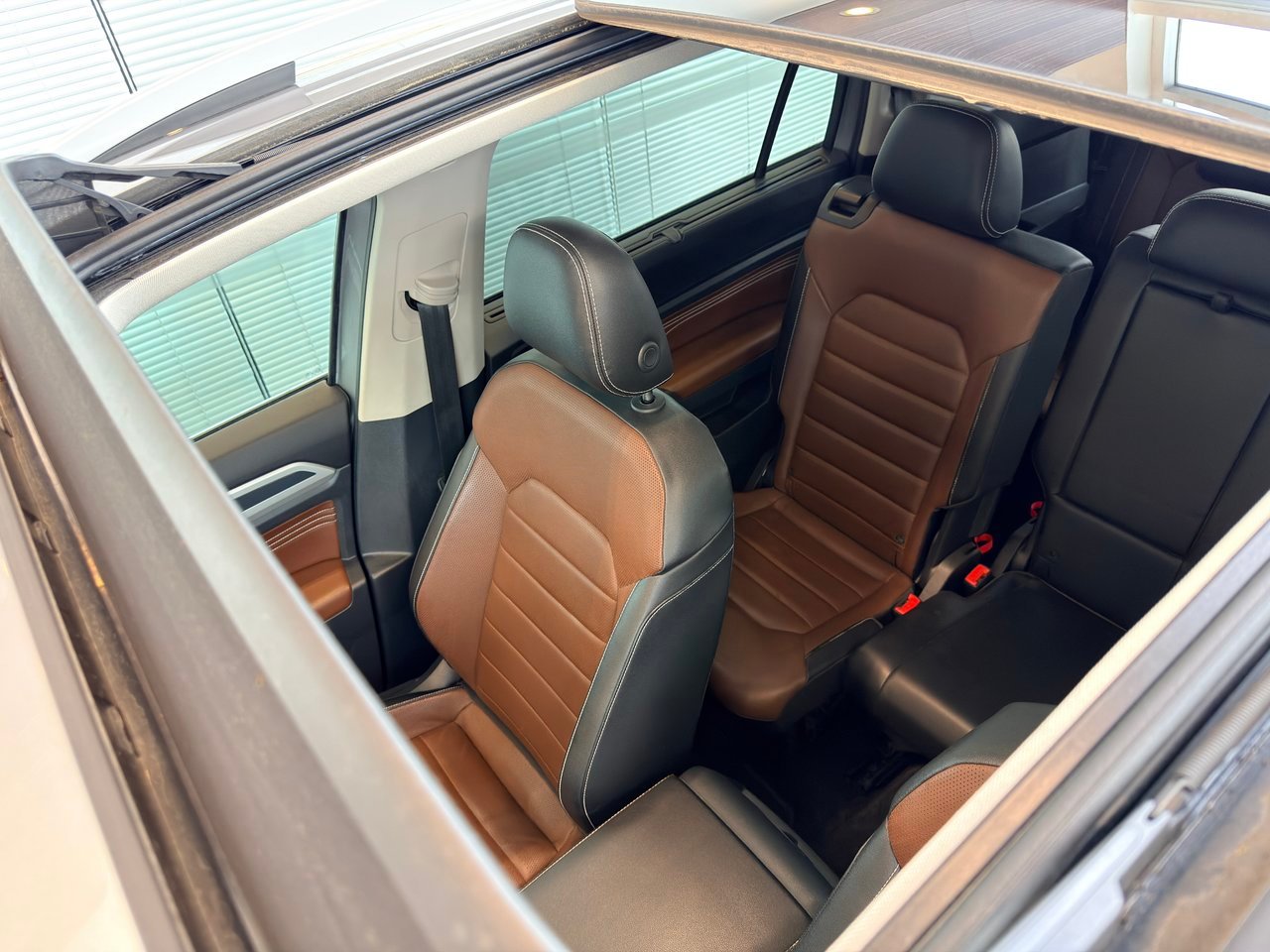 2021 Volkswagen Atlas Silver Notre-Dame-des-Prairies - photo #5