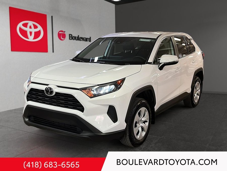 Toyota RAV4 LE, AWD 2025 Blanc