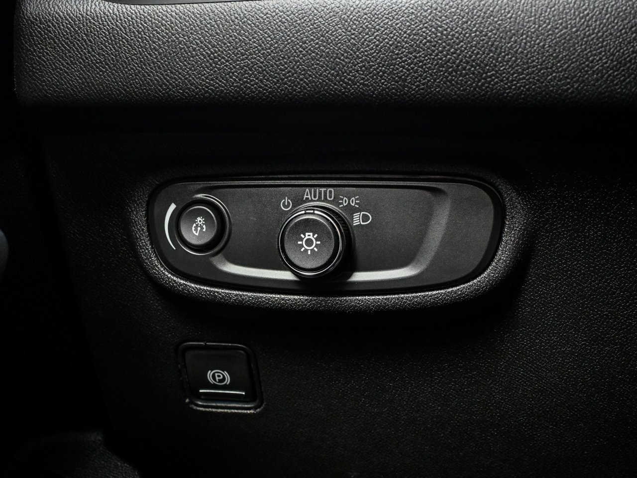 2024 GMC Terrain AWD 4dr SLE Black Sherwood Park - photo #18