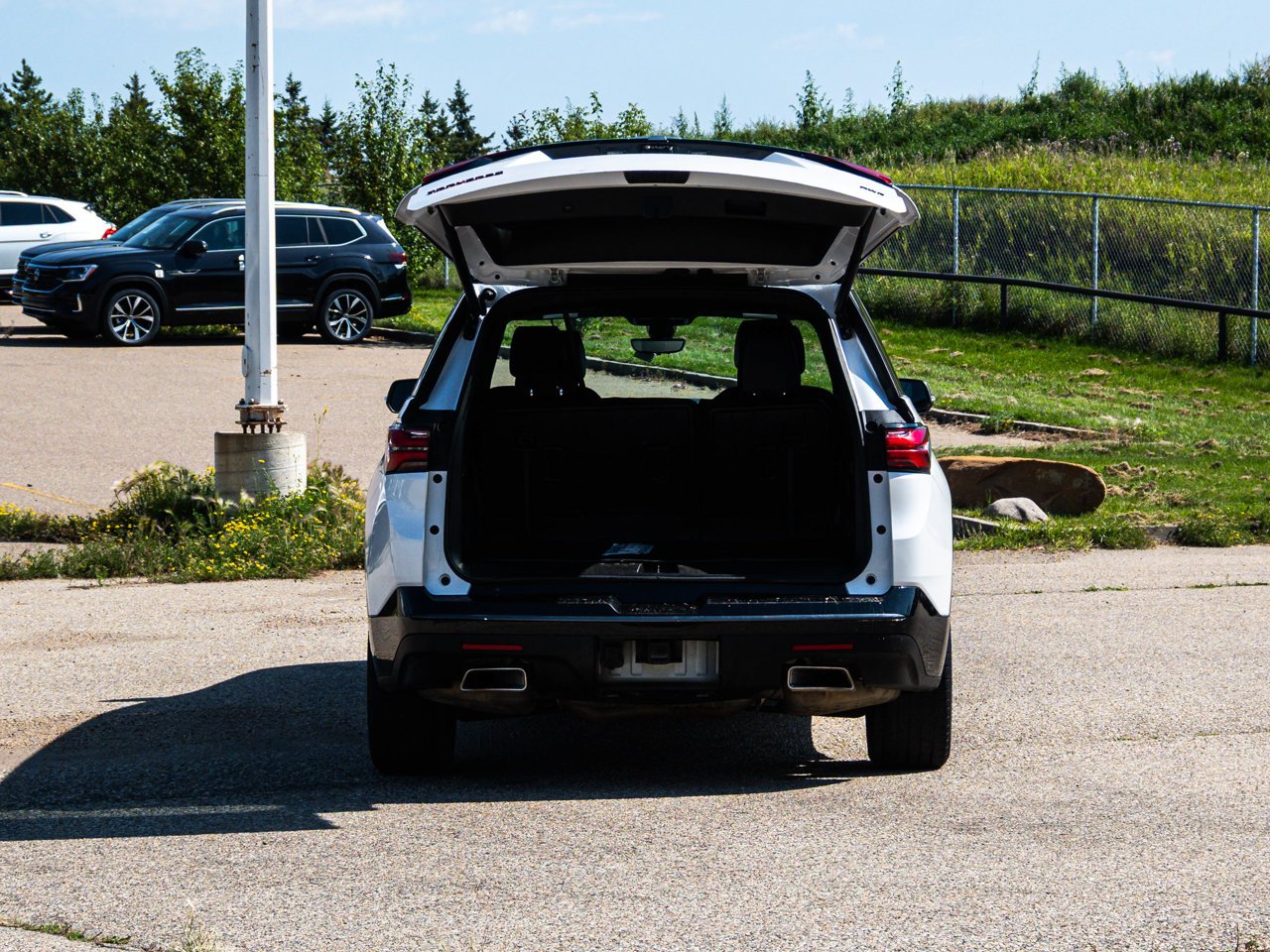 2023 Chevrolet Traverse AWD 4dr Premier White Sherwood Park - photo #14