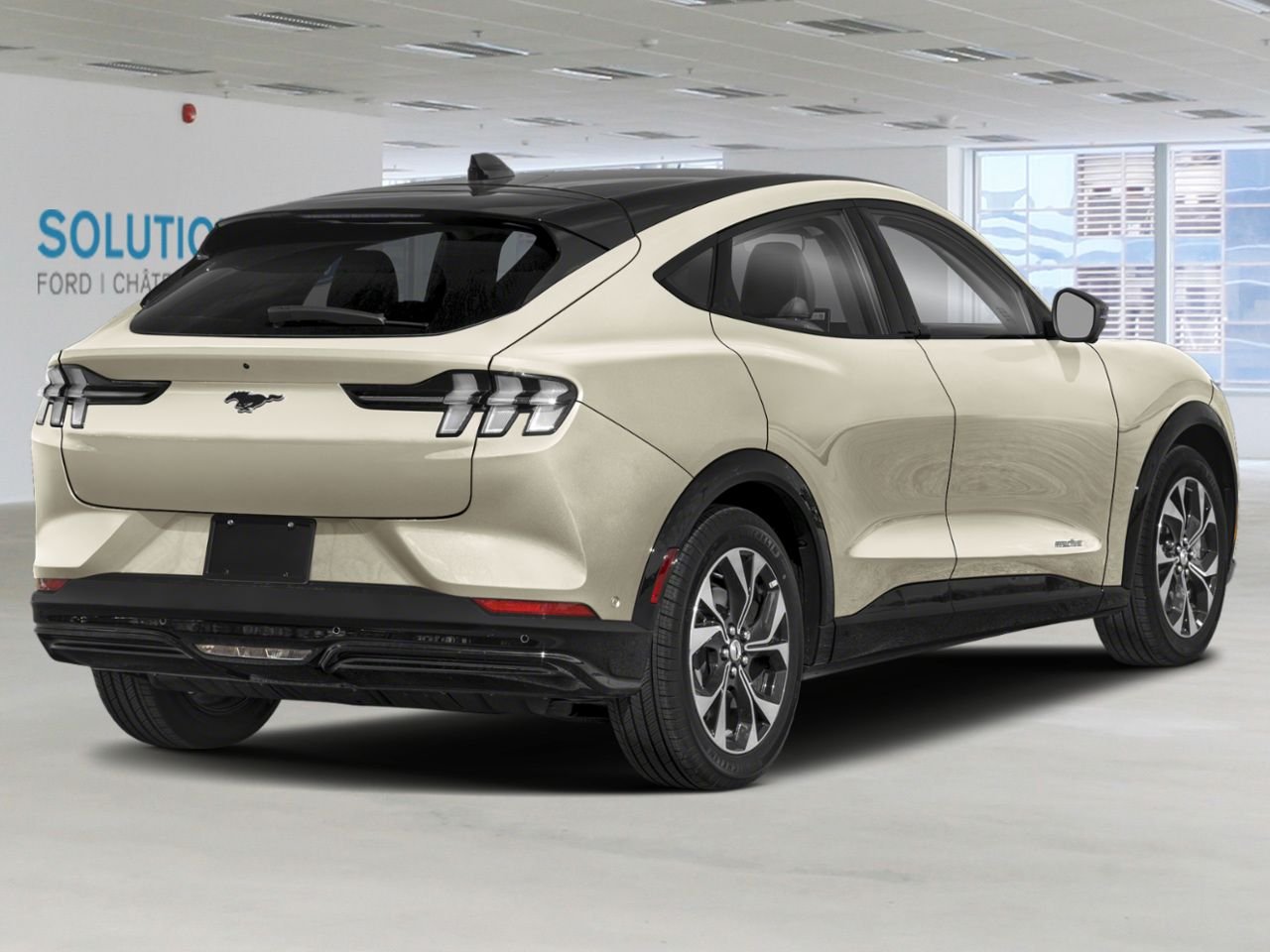 2026 Ford Mustang Mach-E Desert Sand Châteauguay - photo #1