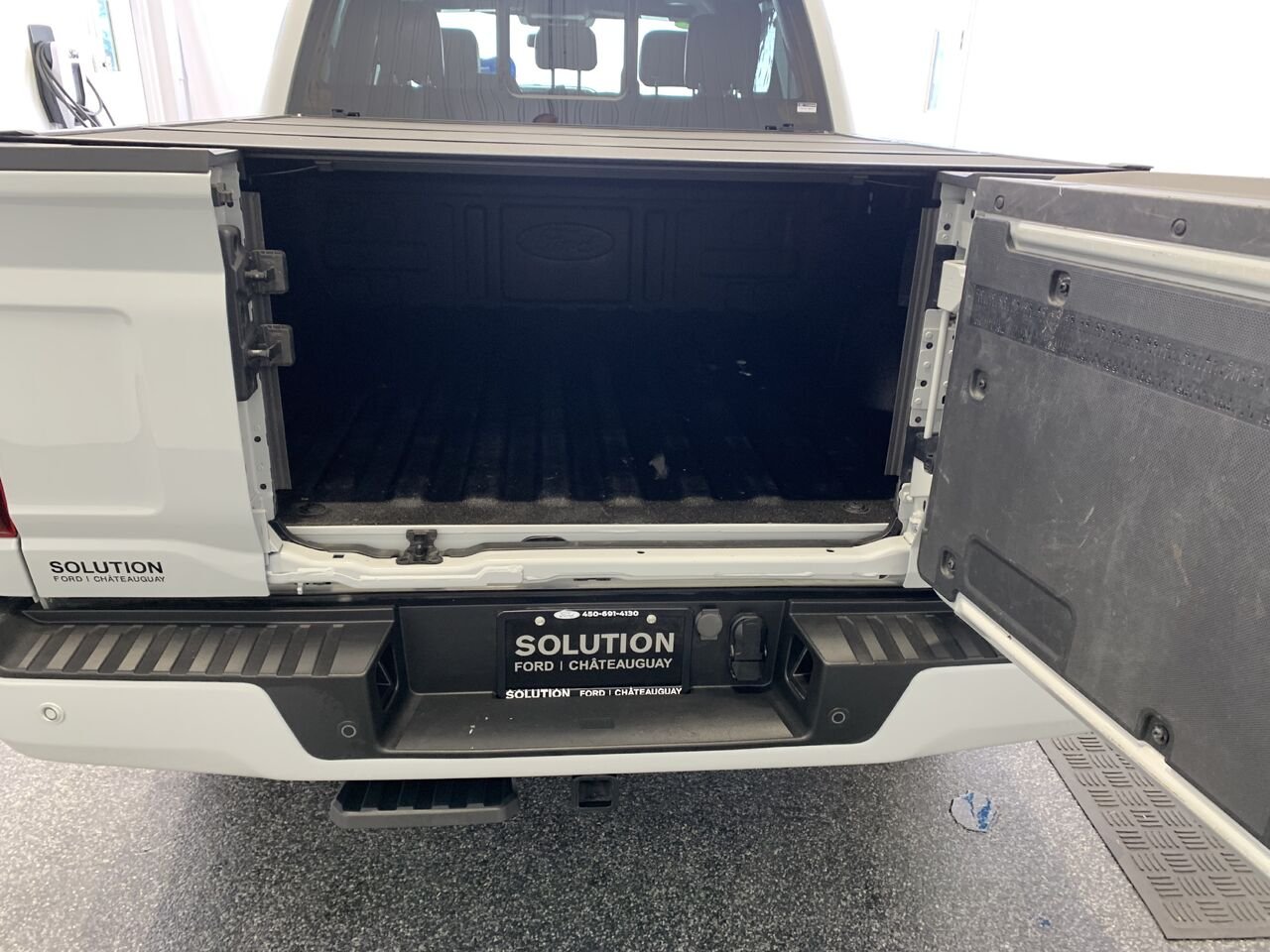 2024 Ford F-150 PLATINUM Grey Châteauguay - photo #14