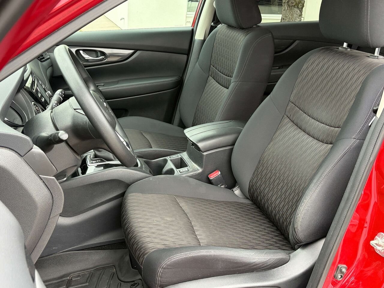 2017 Nissan Rogue SV Red Gatineau - photo #11