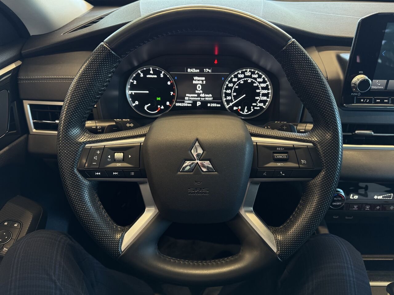 Mitsubishi Outlander 2023 Argent Saint-Eustache - photo #14