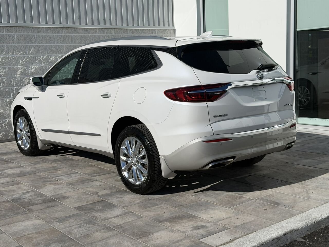 2018 Buick Enclave PREMIUM AWD 7 PASSAGERS White Laval - photo #15